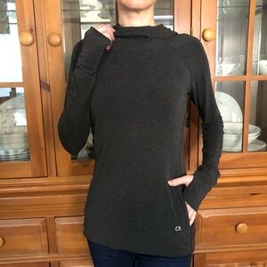 EUC GAP Dark Heather Grey Hoodie